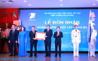 VNPT Hải Phòng Vinh Hoan đón nhận Huân chương Độc lập hạng ba